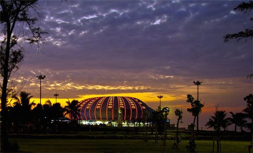 《90%人不知道创业城旋转小火锅店的秘密武器》